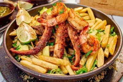 Ensalada Mar y Tierra